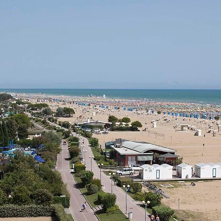 Diana - Appartamenti Bibione Exteriör bild