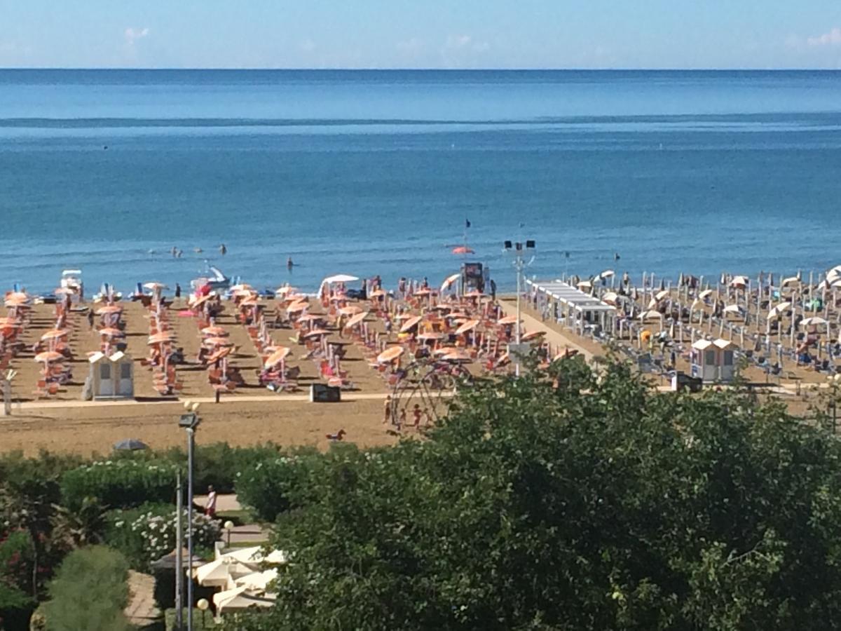 Diana - Appartamenti Bibione Exteriör bild
